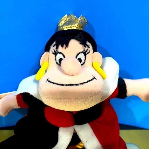 DISNEY EXCLUSIVE NWT VTG 90s ALICE IN WONDERLAND QUEEN OF HEARTS SOUND BEAN BAG - Picture 5 of 14